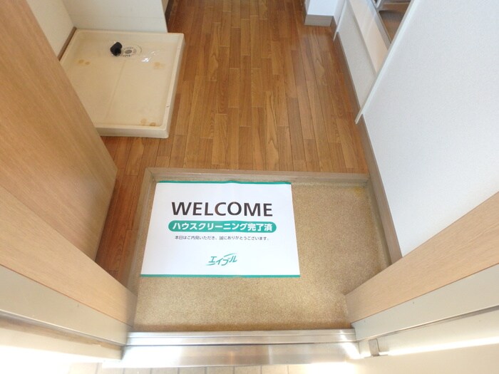 物件内観写真15　(玄関)