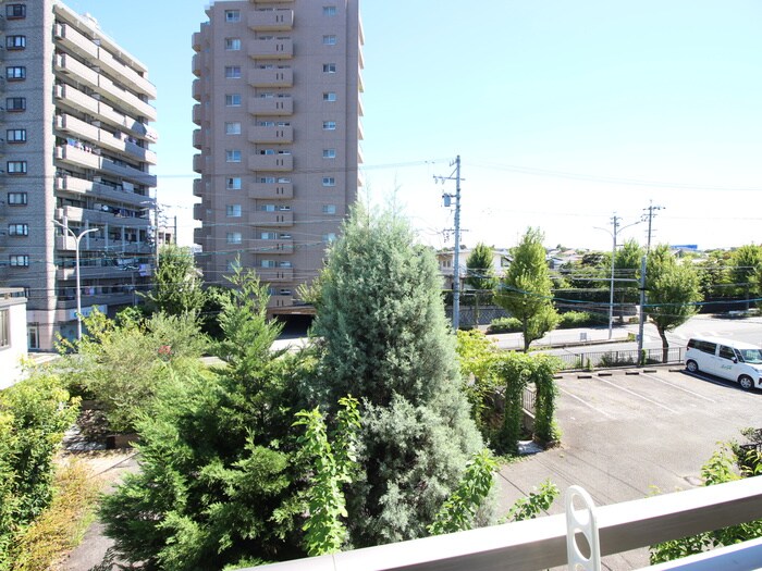 物件内観写真15　(室内からの展望)