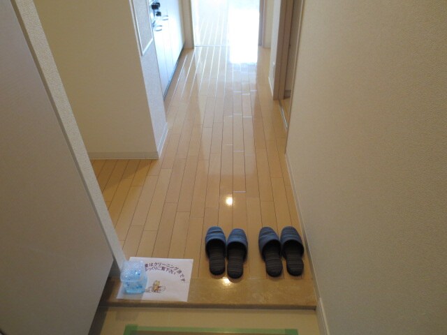 物件内観写真7　(玄関)