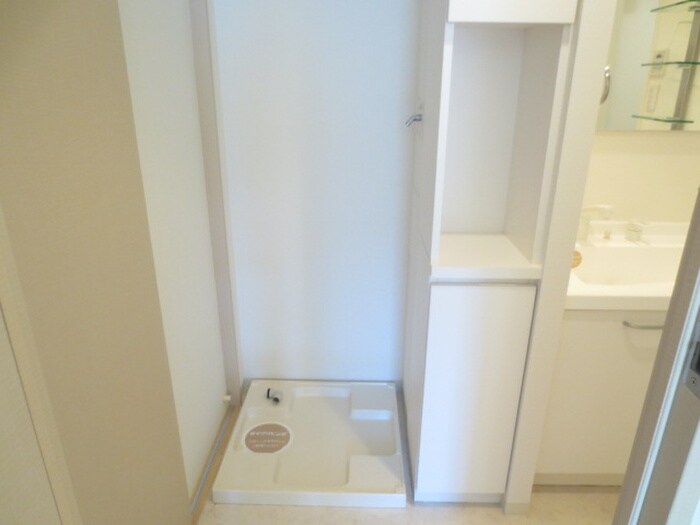 物件内観写真13　(洗濯機置場)