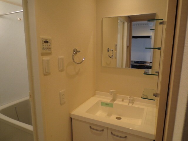 物件内観写真13　(洗面)