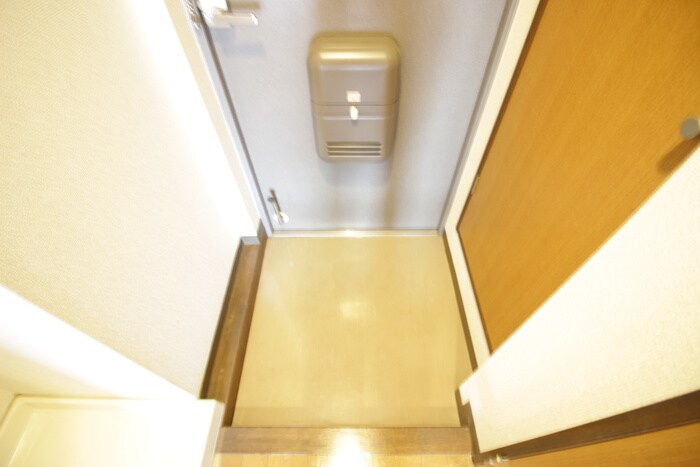 物件内観写真15　(玄関)