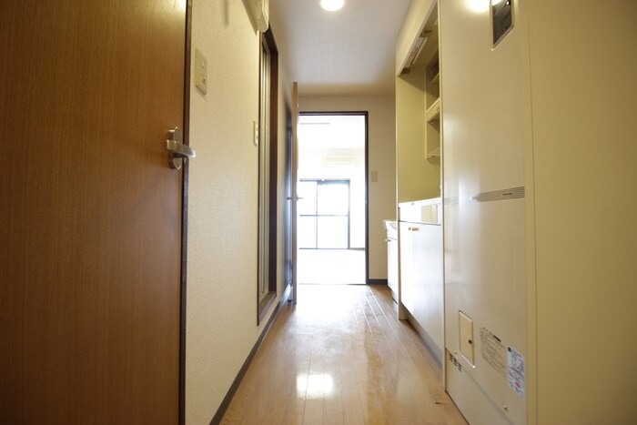 物件内観写真17　(廊下)