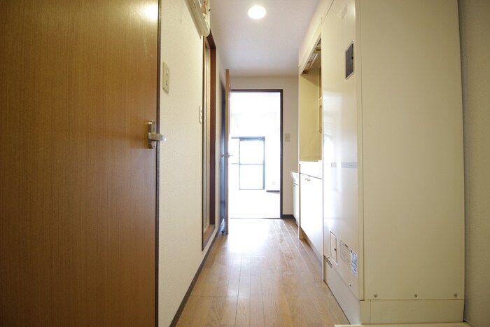 物件内観写真18　(廊下)