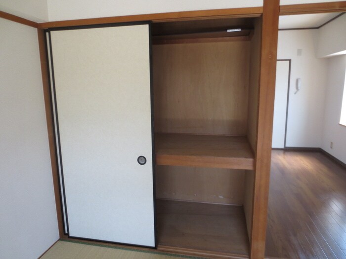 物件内観写真11　(収納)