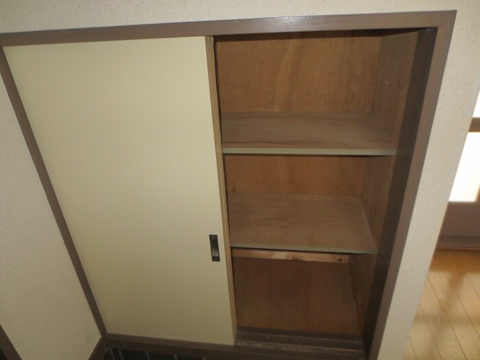 物件内観写真15　(靴箱)