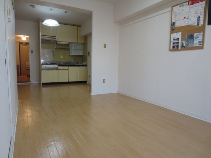 物件内観写真8　(居室)