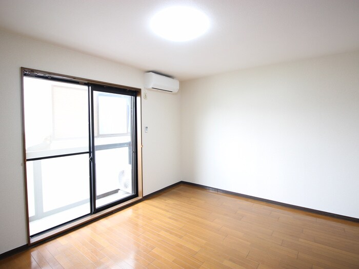 物件内観写真5　(居室)