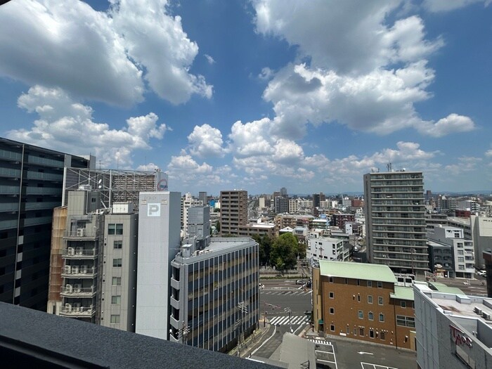 物件内観写真16　(室内からの展望)