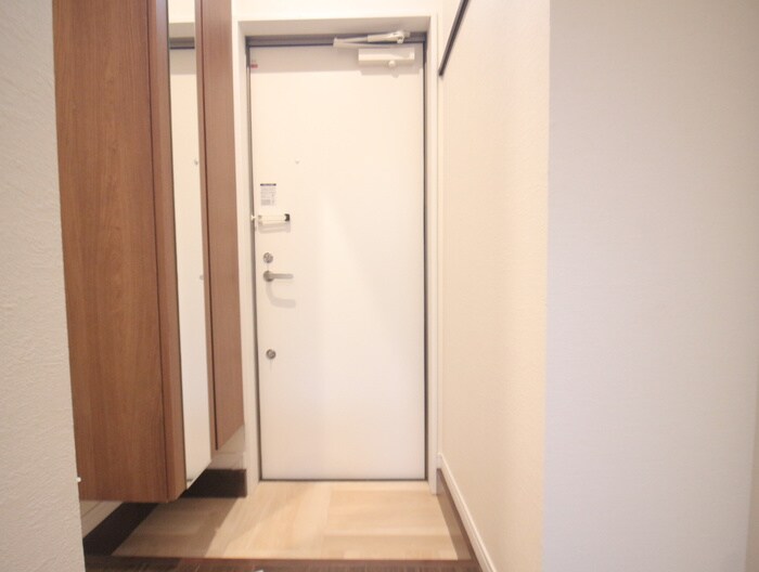 物件内観写真14　(玄関)