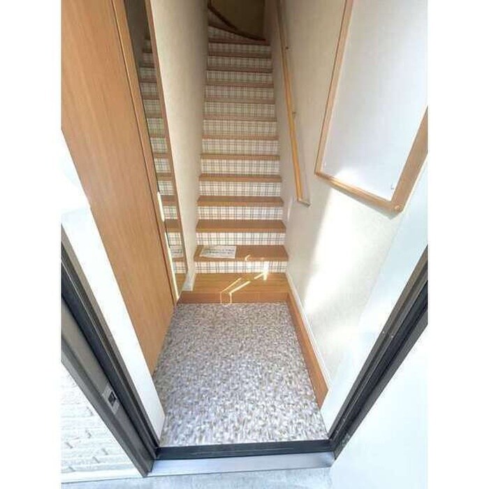 物件内観写真15　(玄関)