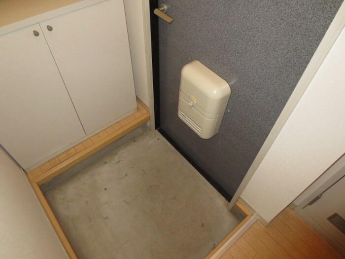 物件内観写真13　(玄関)