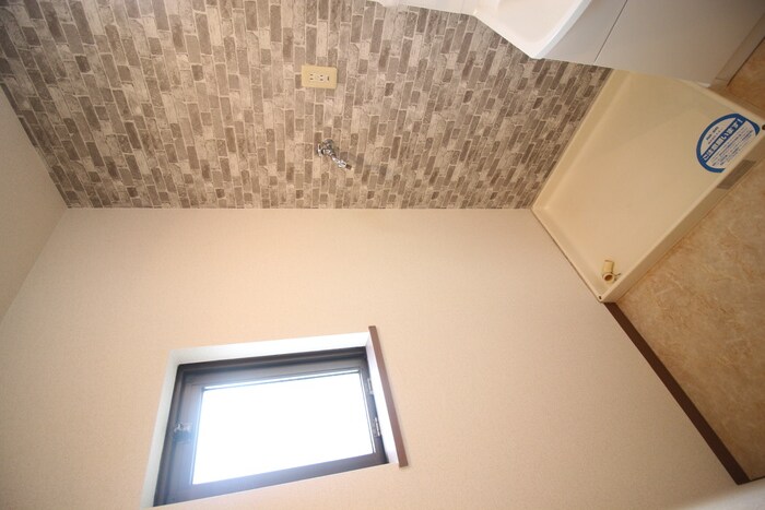 物件内観写真10　(洗濯機置場)