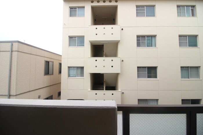 物件内観写真21　(室内からの展望)