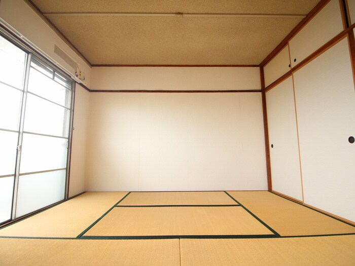 物件内観写真9　(居室)