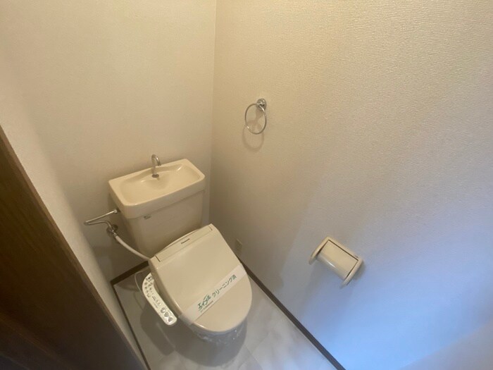 物件内観写真12　(トイレ)