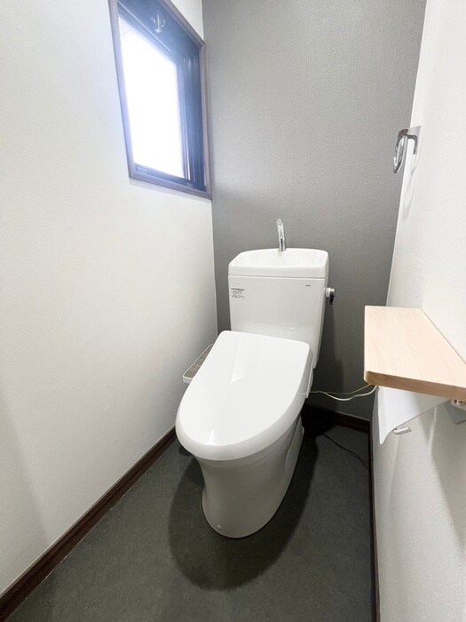 物件内観写真14　(トイレ)