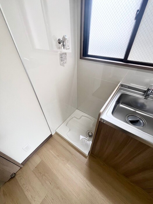 物件内観写真15　(洗濯機置場)