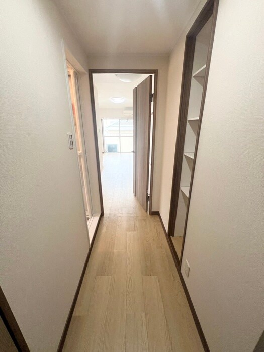 物件内観写真17　(廊下)