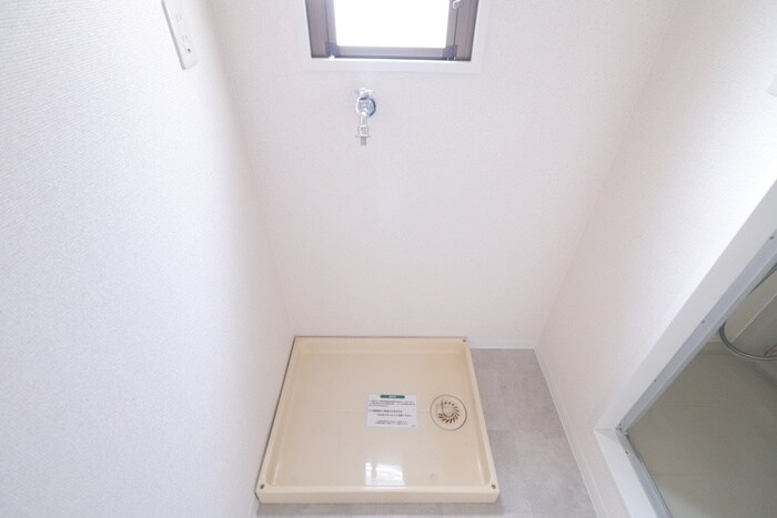 物件内観写真21　(洗濯機置場)