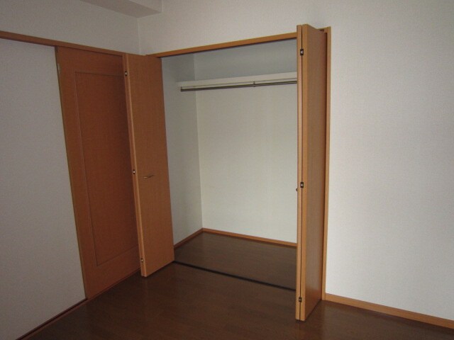 物件内観写真8　(収納)