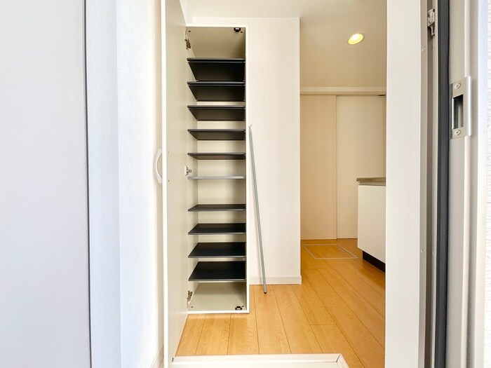 物件内観写真15　(靴箱)