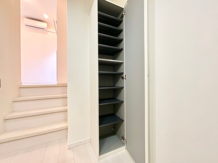 物件内観写真16　(靴箱)