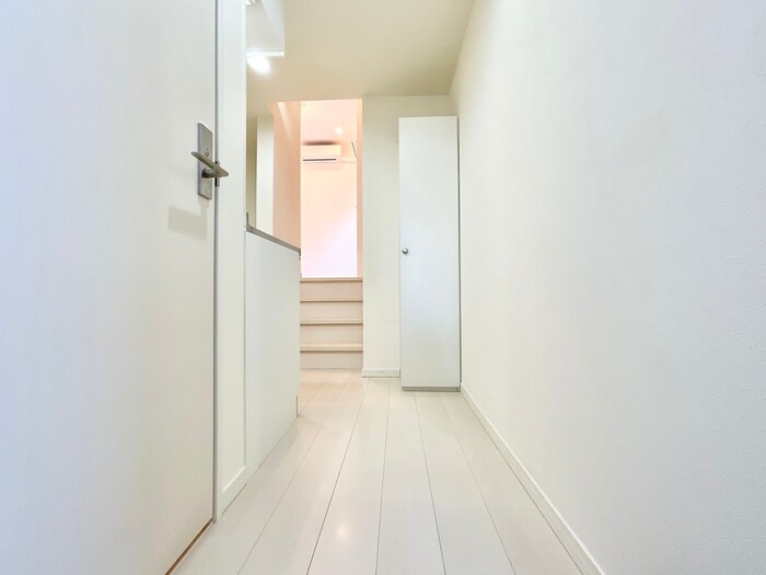 物件内観写真17　(廊下)