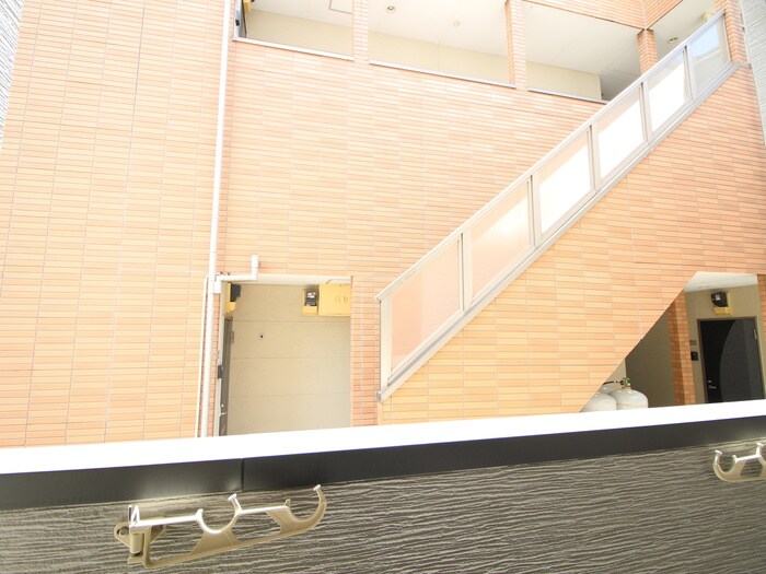 物件内観写真16　(室内からの展望)