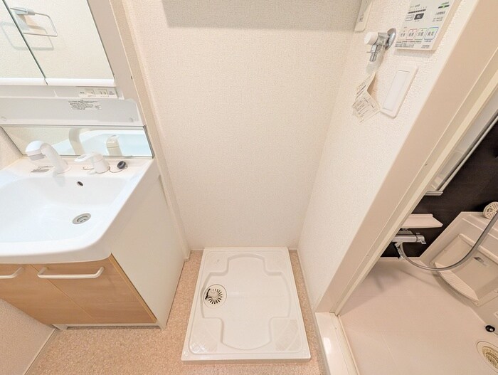 物件内観写真14　(洗濯機置場)