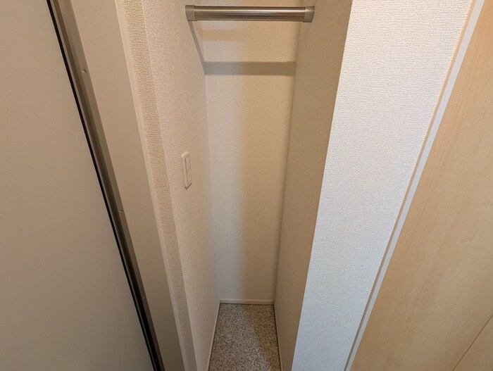 物件内観写真16　(収納)