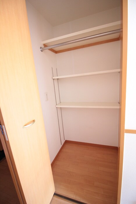 物件内観写真15　(収納)