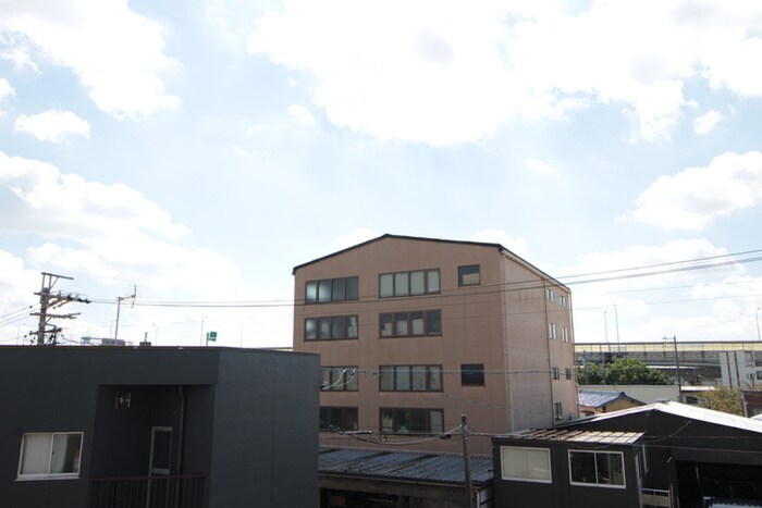 物件内観写真18　(室内からの展望)