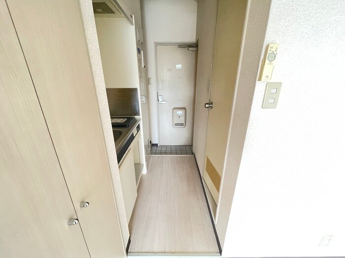 物件内観写真12　(廊下)