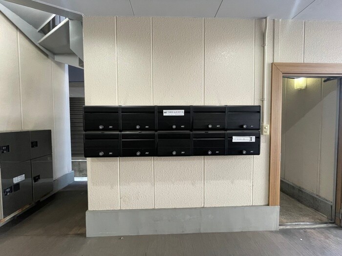 物件外観写真4　(建物設備)