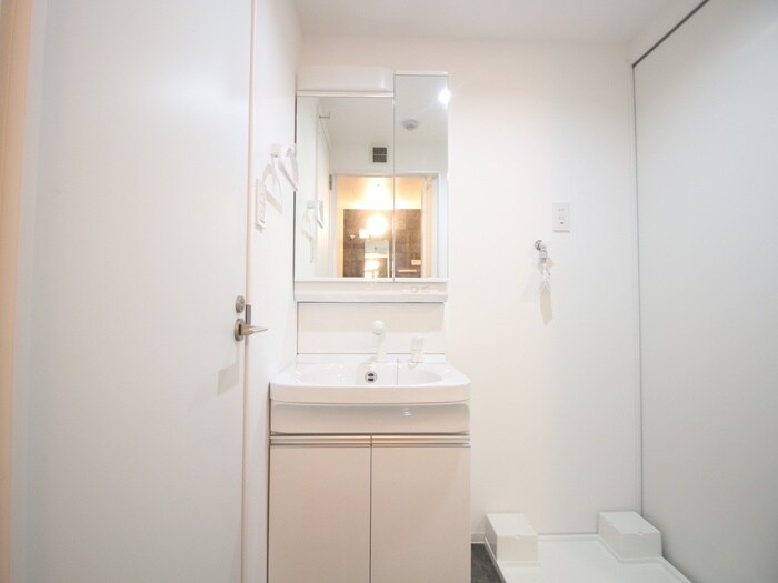 物件内観写真11　(洗面)