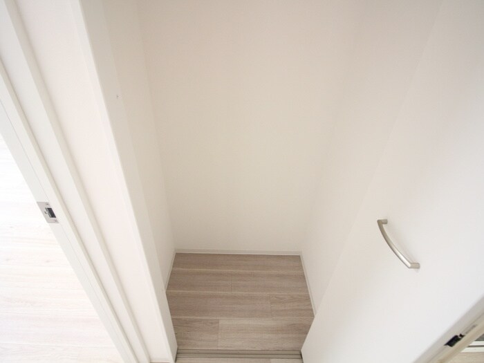 物件内観写真15　(収納)