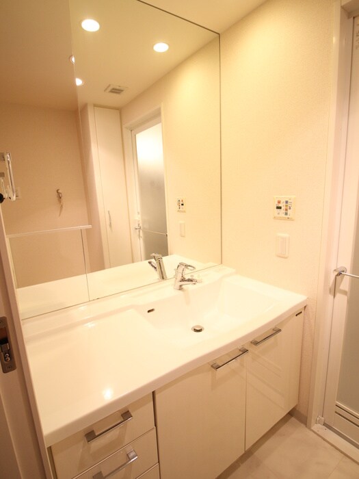 物件内観写真11　(洗面)