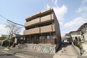 ロイヤルコート滝ノ水外観写真