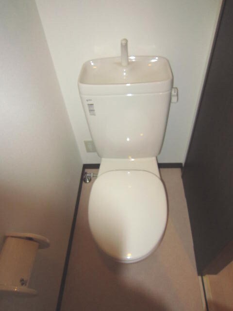 物件内観写真16　(トイレ)