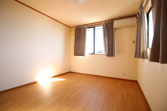 物件内観写真10　(居室)