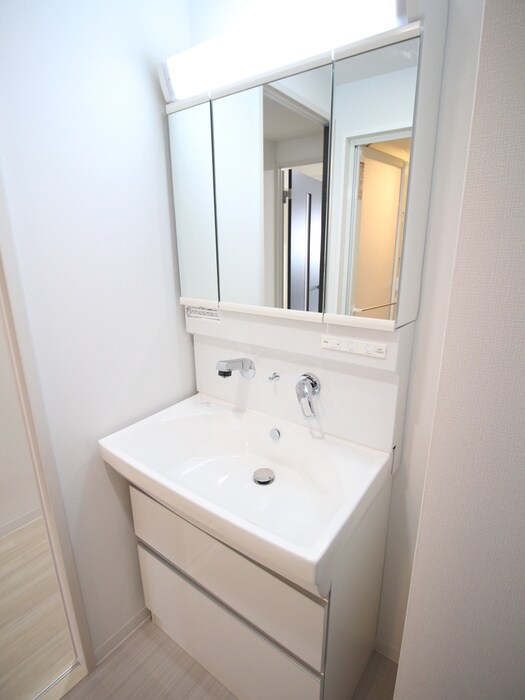 物件内観写真11　(洗面)