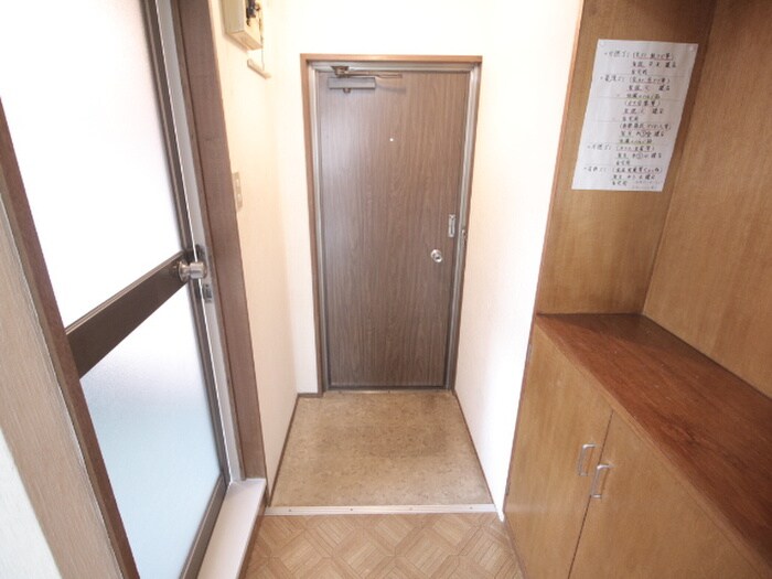 物件内観写真14　(玄関)