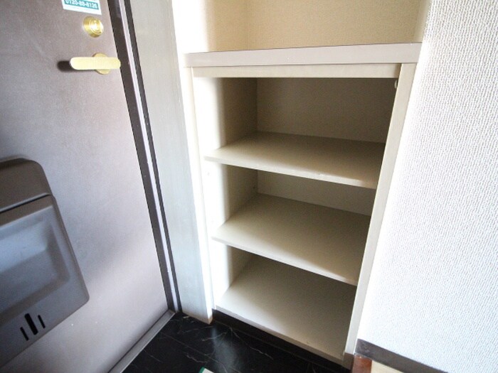 物件内観写真20　(靴箱)