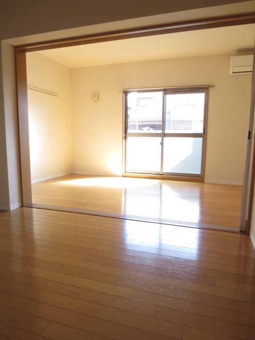 物件内観写真12　(居室)