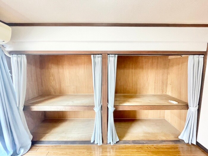 物件内観写真12　(収納)