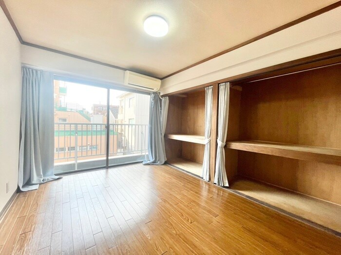 物件内観写真15　(居室)