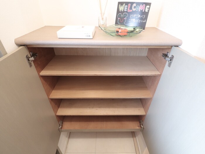 物件内観写真8　(靴箱)