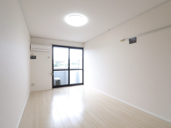 物件内観写真17　(居室)