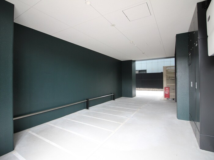 物件外観写真4　(駐輪場)